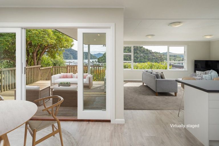 Photo of property in 34 Waikawa Road, Picton, 7220