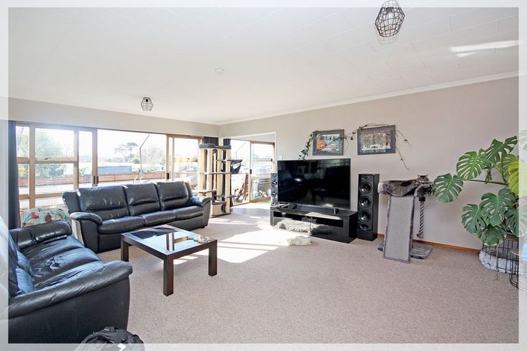 Photo of property in 30a Avenue Road, Foxton, 4814