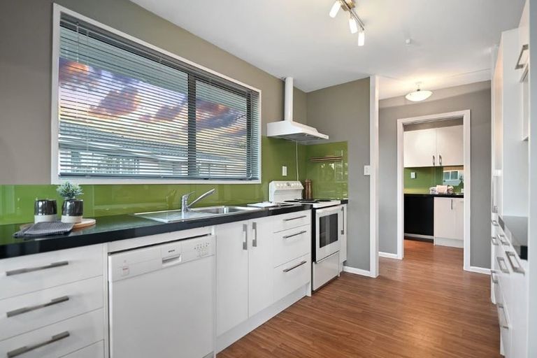 Photo of property in 12 Malabar Crescent, Broomfield, Christchurch, 8042