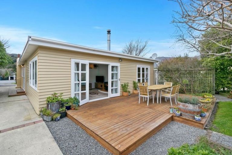 Photo of property in 74 Main Road, Wainuiomata, Lower Hutt, 5014