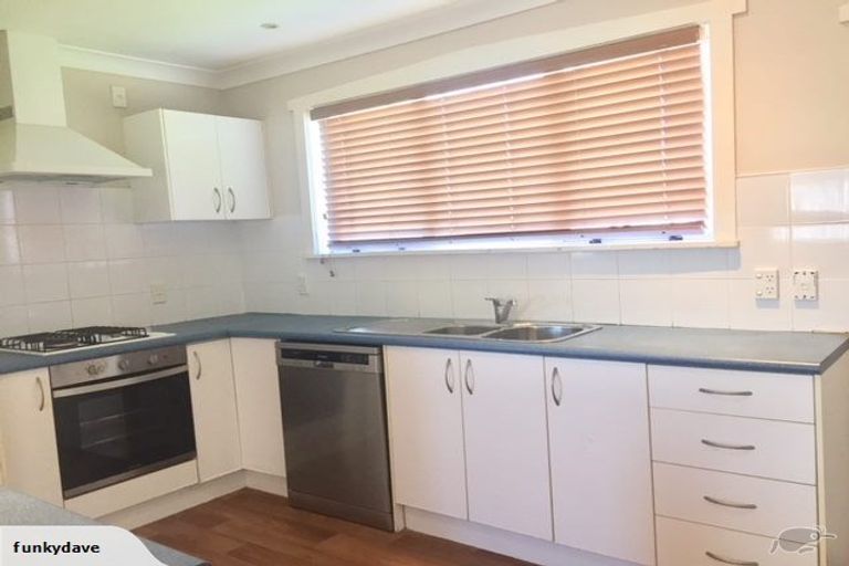 Photo of property in 44 Rimu Street, New Lynn, Auckland, 0600