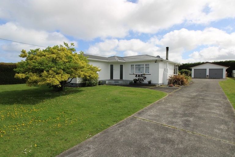 Photo of property in 43 Edinburgh Terrace, Foxton Beach, Foxton, 4815