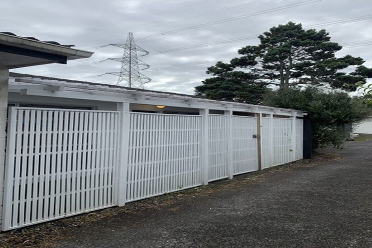 Photo of property in 2/112 Portage Road, New Lynn, Auckland, 0600