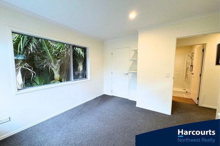 Photo of property in 296 Motutara Road, Muriwai, Waimauku, 0881