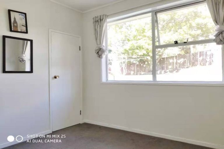 Photo of property in 27 Fitzwater Place, Henderson, Auckland, 0612