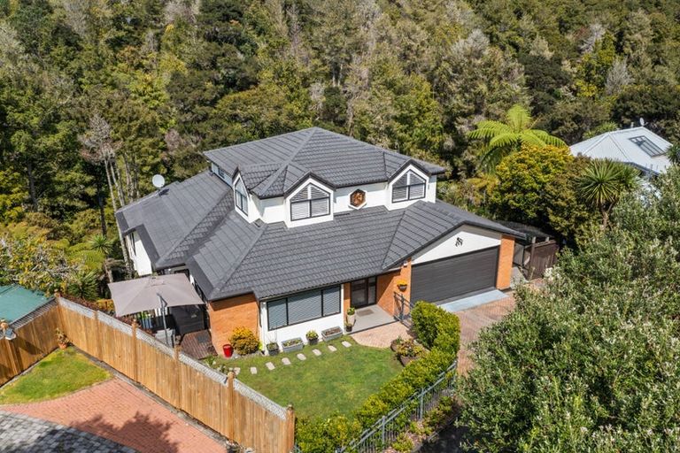 Photo of property in 33 Homewood Place, Chatswood, Auckland, 0626