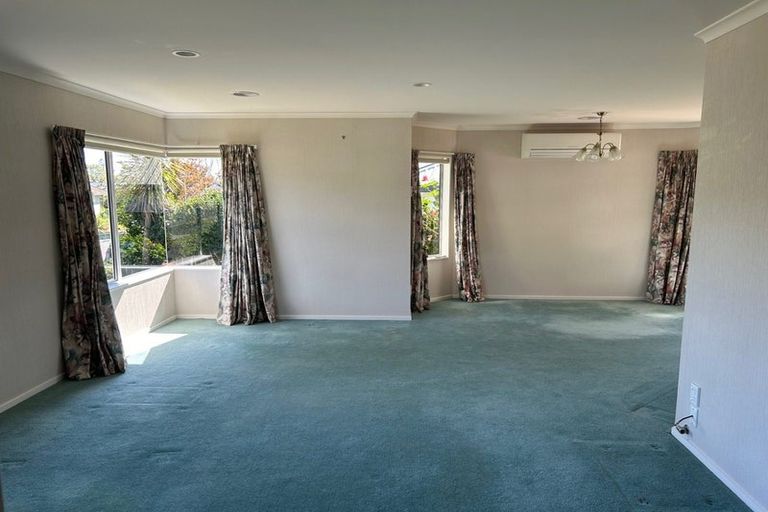 Photo of property in 11 Kingsgate Avenue, Havelock North, 4130