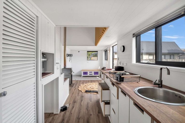 Photo of property in 117 Florence Avenue, Orewa, 0931