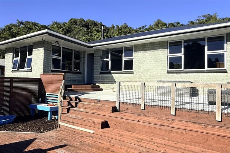 Photo of property in 19 Coates Street, Greymouth, 7805