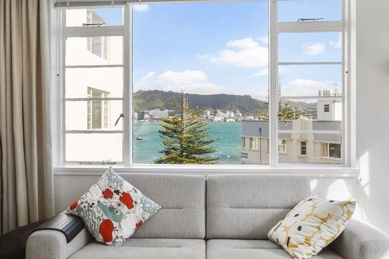 Photo of property in Wharenui Apartments, 274 Oriental Parade, Oriental Bay, Wellington, 6011