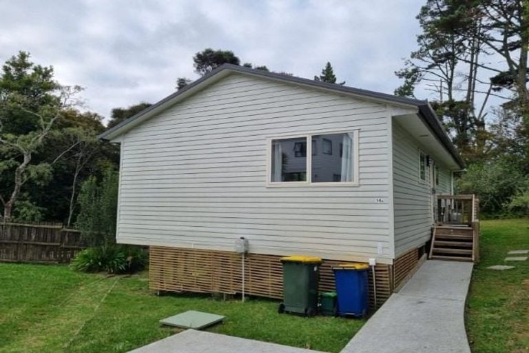 Photo of property in 14 Packham Place, Beach Haven, Auckland, 0626