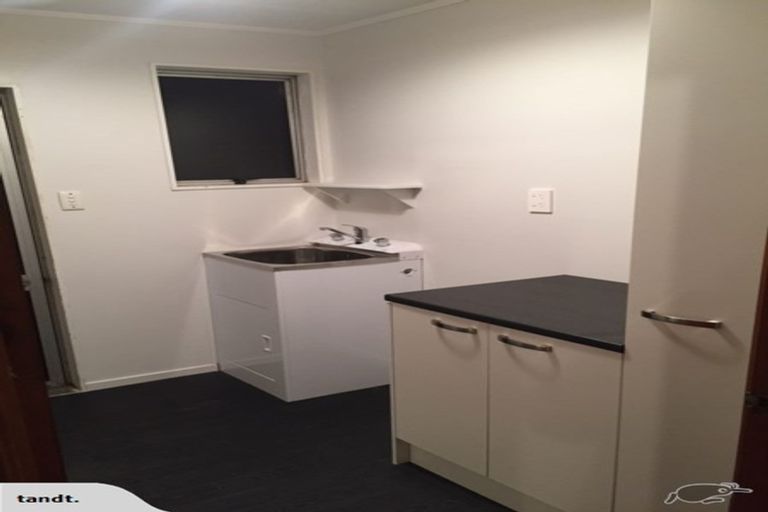 Photo of property in 20 Glenfinn Place, Massey, Auckland, 0614