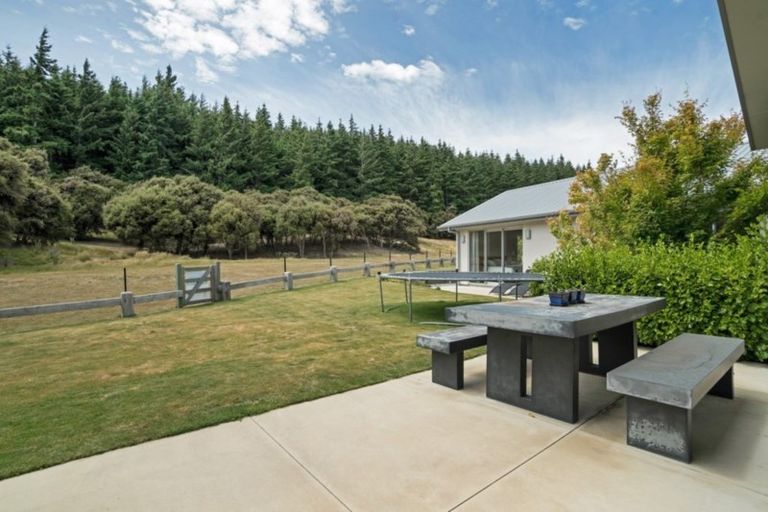 Photo of property in 12 Edgewood Place, Wanaka, 9305