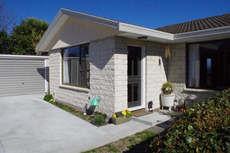 Photo of property in 14 Resolution Place, Bryndwr, Christchurch, 8053