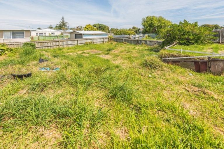 Photo of property in 70 Manuka Street, Castlecliff, Whanganui, 4501