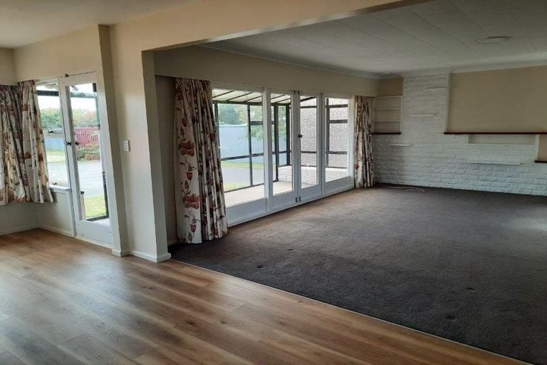 Photo of property in 146 Springs Road, Hornby, Christchurch, 8042