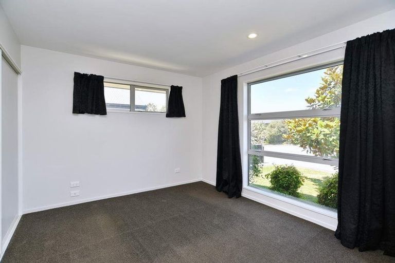 Photo of property in 8 Helmore Street, Rangiora, 7400