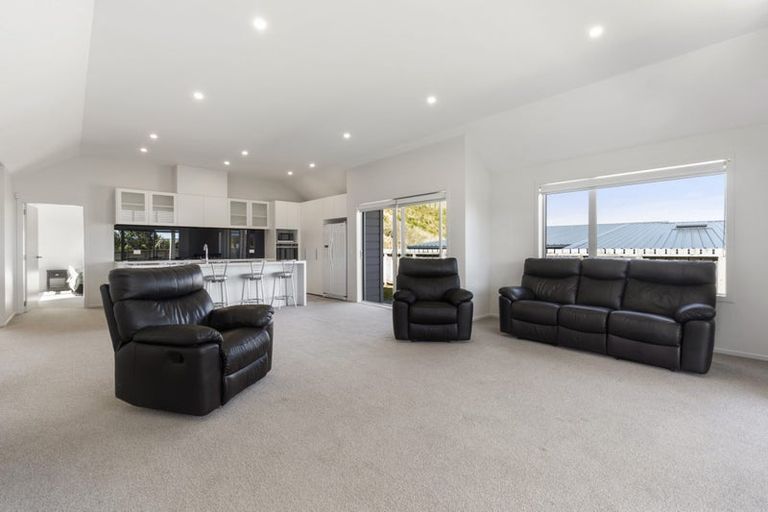 Photo of property in 66 Cedarwood Street, Woodridge, Wellington, 6037