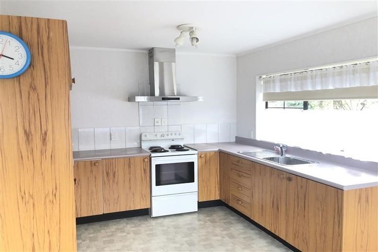 Photo of property in 4/116 Titirangi Road, New Lynn, Auckland, 0600