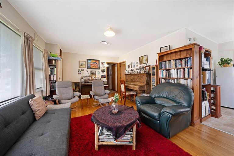 Photo of property in 56 Tahi Terrace, Glen Eden, Auckland, 0602