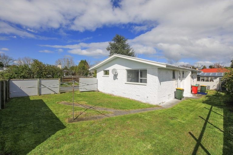 Photo of property in 5b Pollen Crescent, Melville, Hamilton, 3206