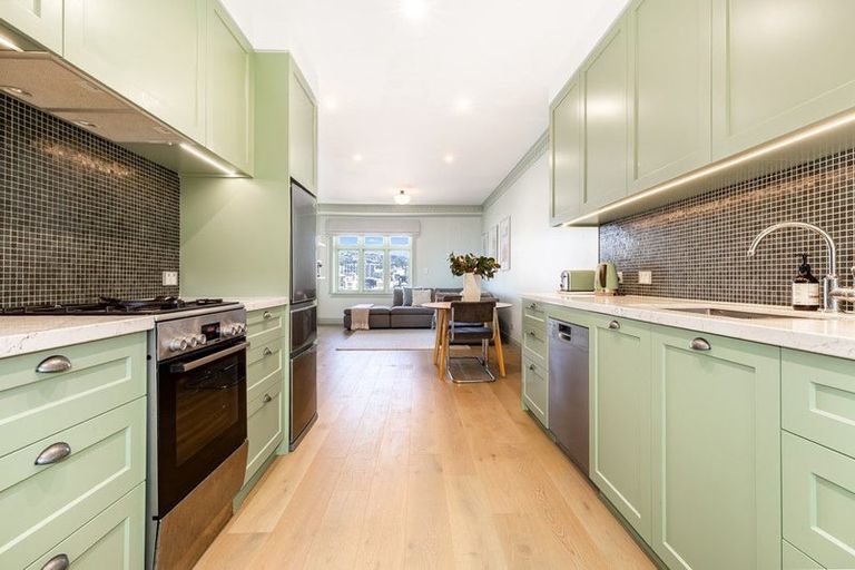 Photo of property in Hamilton Flats, 9a Hawker Street, Mount Victoria, Wellington, 6011
