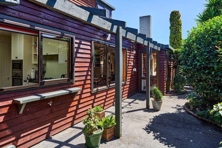 Photo of property in 70 Hautana Street, Woburn, Lower Hutt, 5010