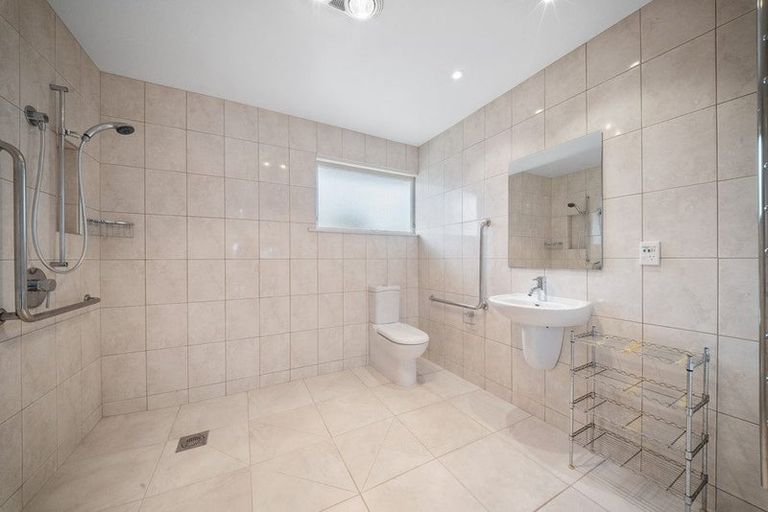 Photo of property in 10 Alf Walker Place, Papakura, 2110