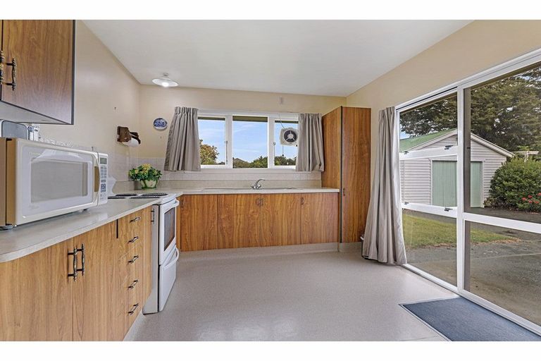 Photo of property in 1 Shaftesbury Street, Avonhead, Christchurch, 8042