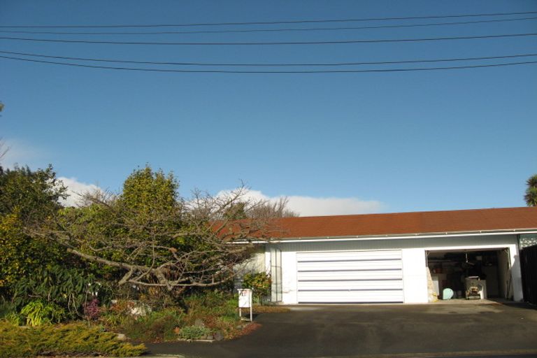 Photo of property in 104 Holly Road, St Albans, Christchurch, 8014