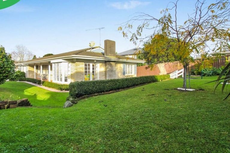 Photo of property in 2/27 Nui Mana Place, Te Atatu South, Auckland, 0610