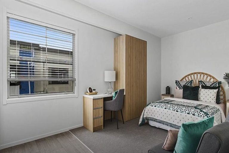 Photo of property in 2/44 May Street, Hamilton East, Hamilton, 3216