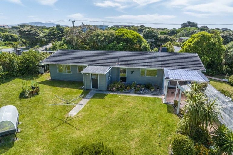 Photo of property in 49 Paetawa Road, Peka Peka, Waikanae, 5391
