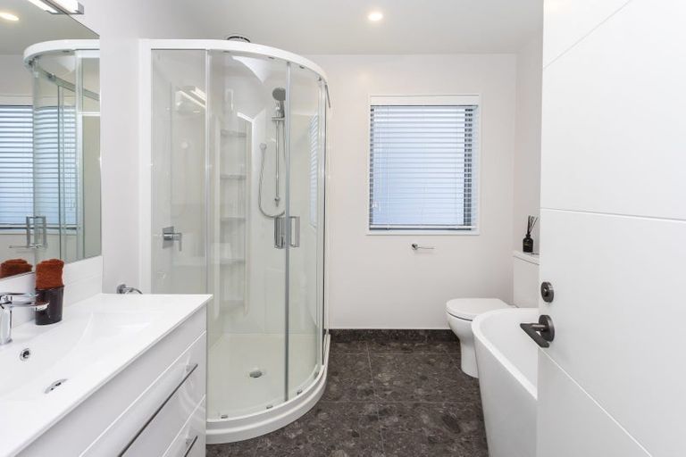 Photo of property in 21 Kakapo Lane, Redwood, 8051