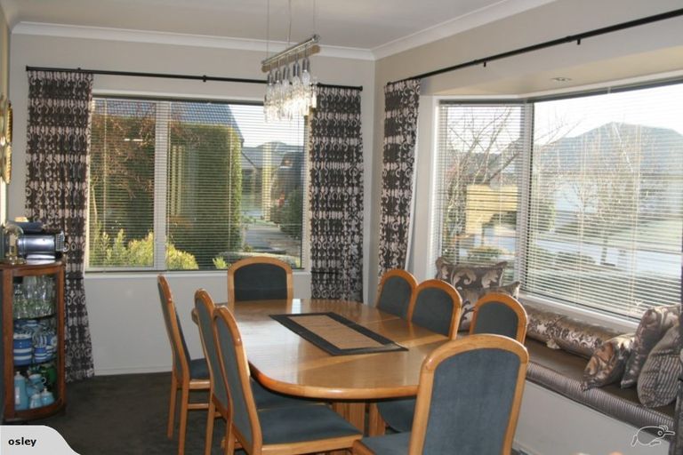 Photo of property in 1 Holly Place, Rangiora, 7400