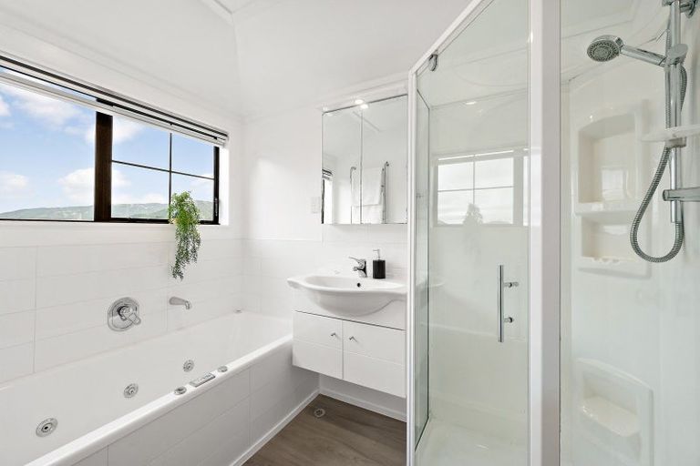 Photo of property in 25 Satara Crescent, Khandallah, Wellington, 6035