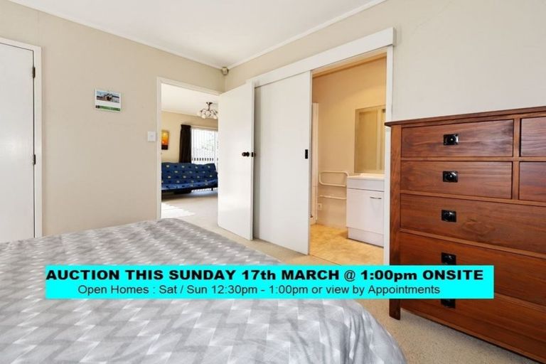 Photo of property in 37 Hassan Drive, Massey, Auckland, 0614