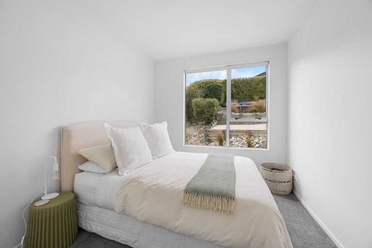 Photo of property in 17 Hillview Place, Wanaka, 9305