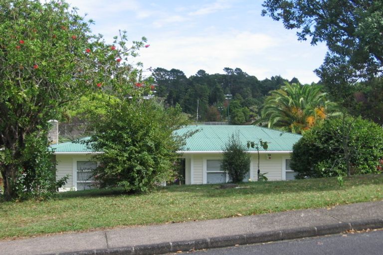 Photo of property in 13 Ragley Street, Titirangi, Auckland, 0604