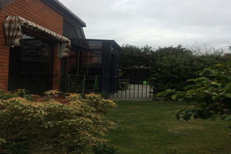 Photo of property in 1/33a Cricklewood Place, Avonhead, Christchurch, 8042