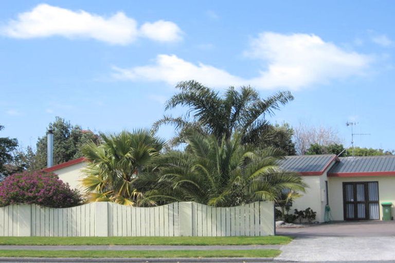 Photo of property in 7a Hartford Avenue, Papamoa Beach, Papamoa, 3118