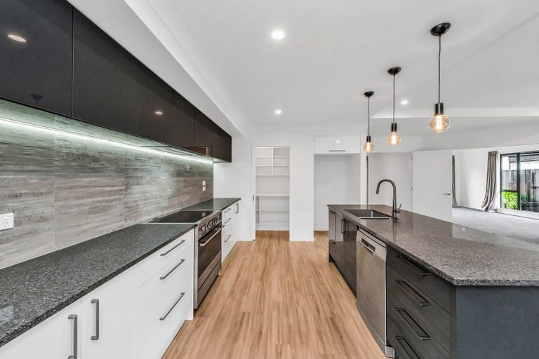 Photo of property in 29 Irvines Track, Halswell, Christchurch, 8025