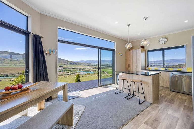 Photo of property in Luggate - Cromwell Road, Queensberry, Cromwell, 9383