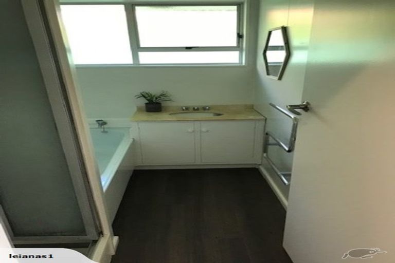 Photo of property in 118 Avonhead Road, Avonhead, Christchurch, 8042