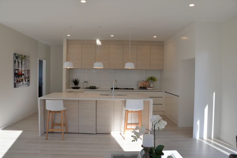 Photo of property in 98 Godfrey Drive, Orewa, 0931