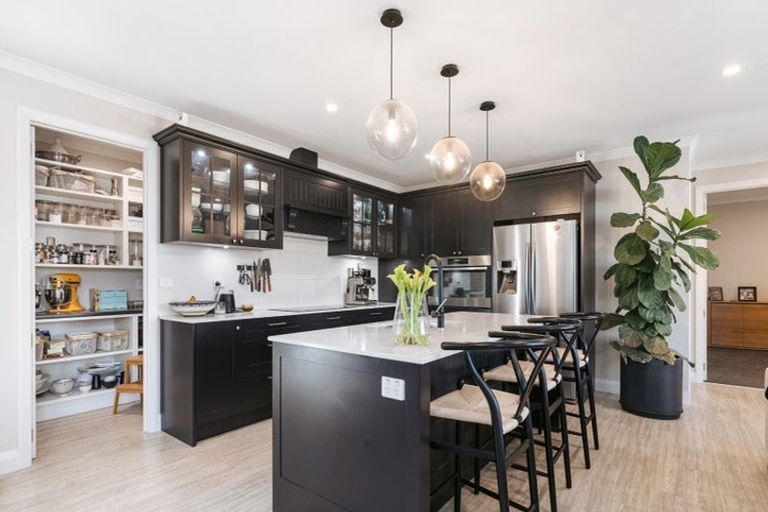 Photo of property in 17 Matepu Crescent, Pyes Pa, Tauranga, 3112