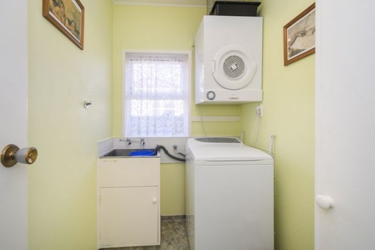 Photo of property in 65 Skerman Street, Marton, 4710