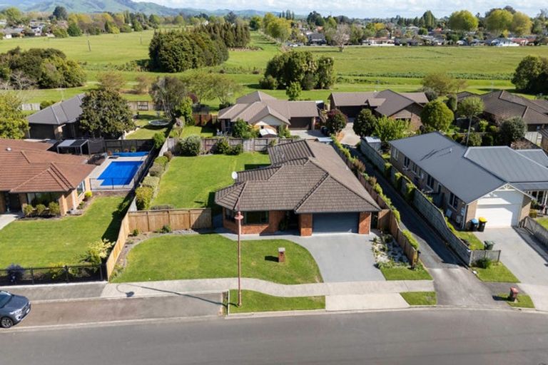 Photo of property in 26 Madison Street, Cambridge, 3434