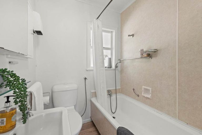Photo of property in 2/33 Dominion Street, Takapuna, Auckland, 0622