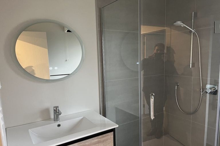 Photo of property in 3/11 Karamu Street, Te Atatu Peninsula, Auckland, 0610